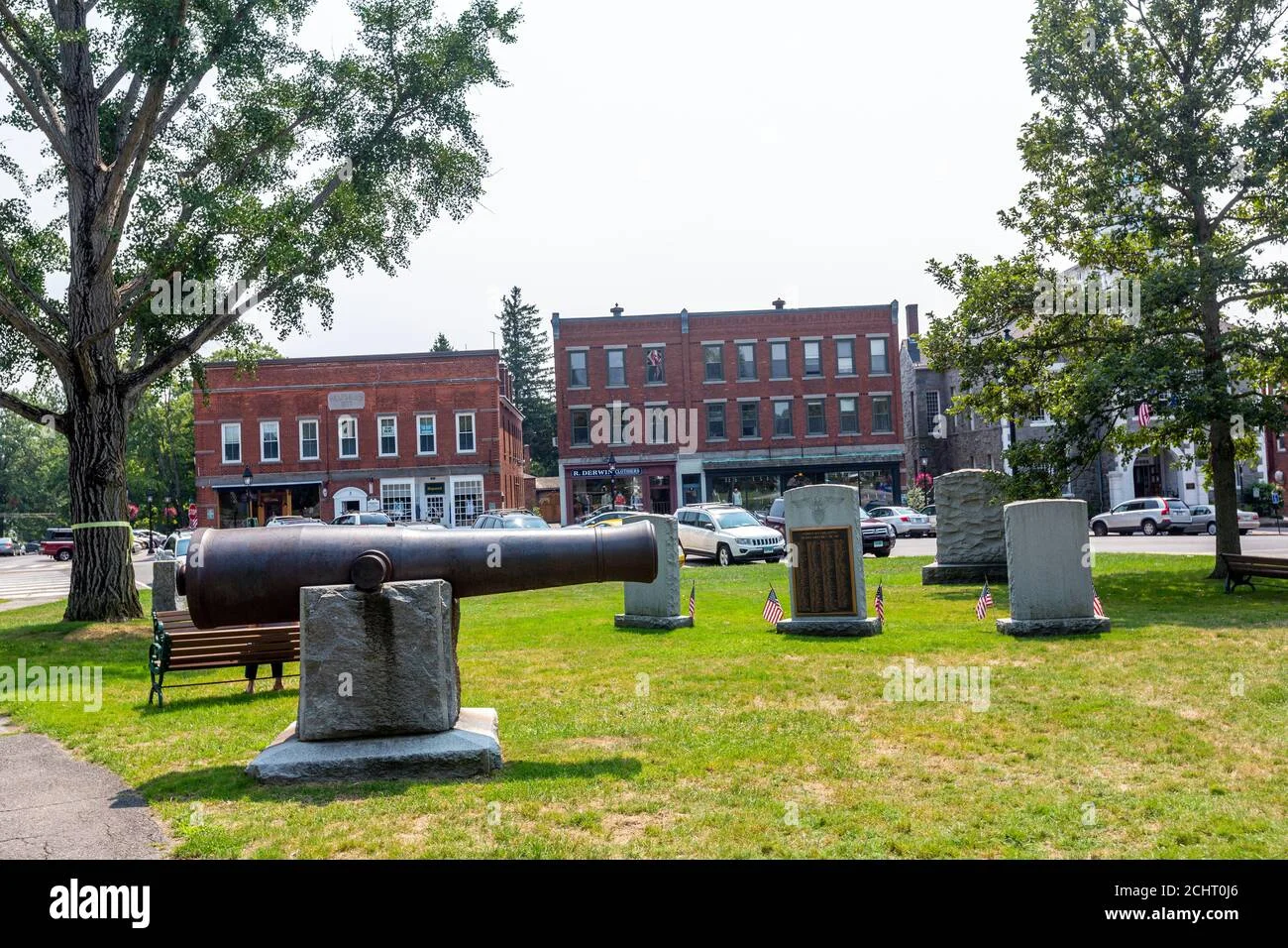 cannon-in-litchfield-connecticut-usa-2CHT0J6.webp